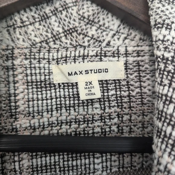 Tweed Blazer - Picture 2 of 4